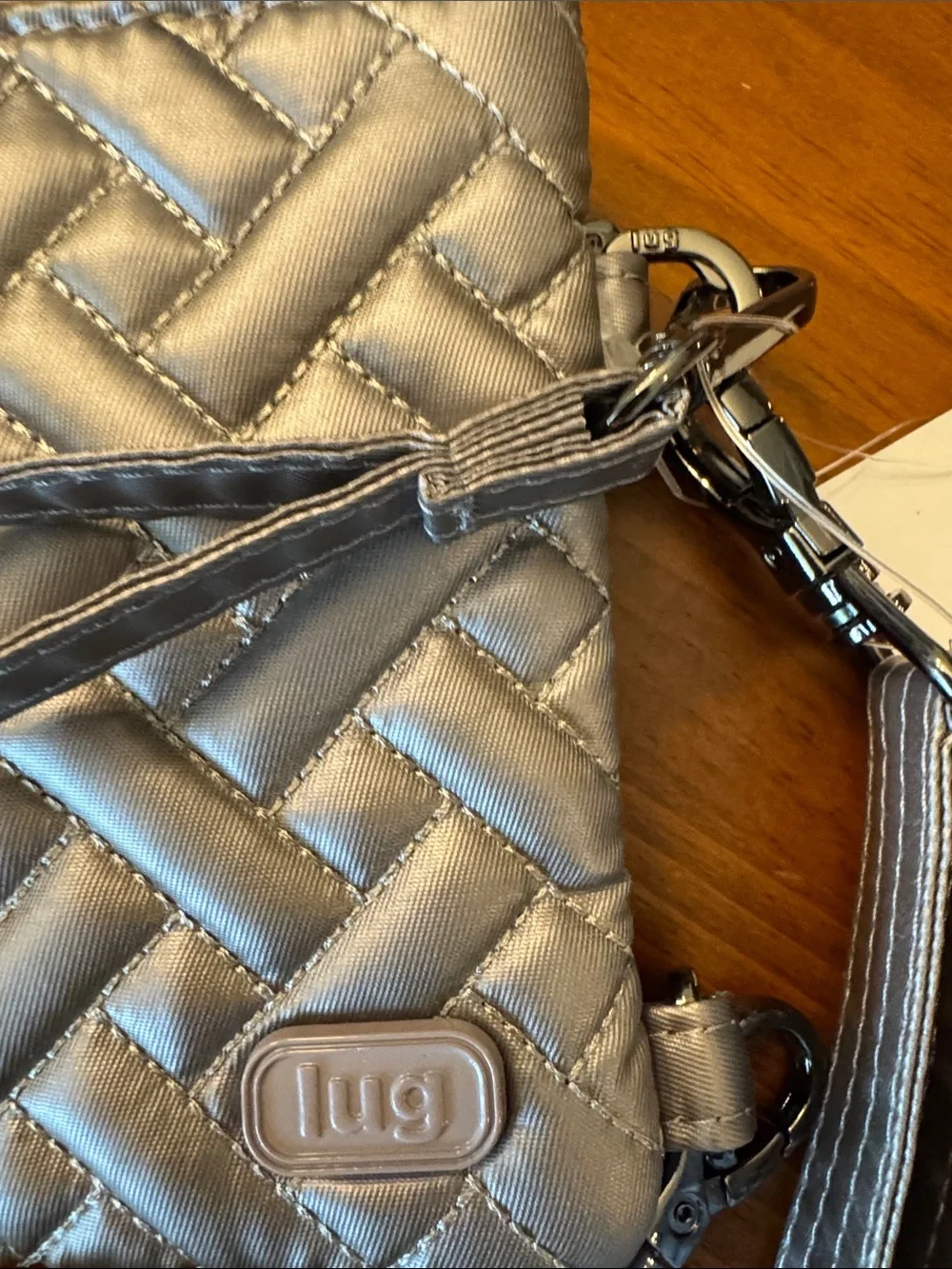 Lug peekaboo Quilted Metallic Pearl Crossbody/wristlet w/Detachable Straps